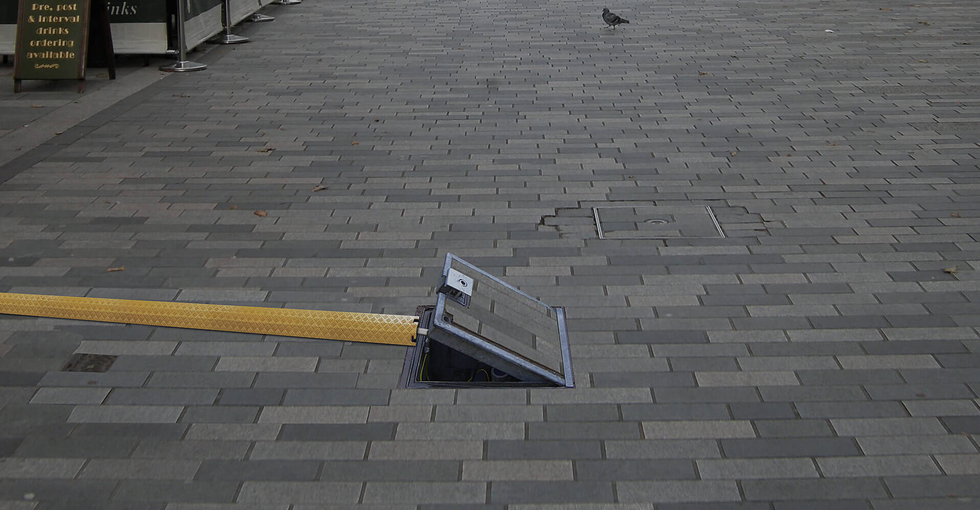 Pop Up Power Supplies retractable & inground service units